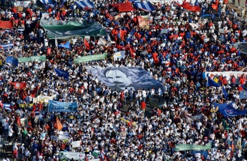 Hàng triệu người dân Cuba tuần hành kỷ niệm Ngày Quốc tế Lao động