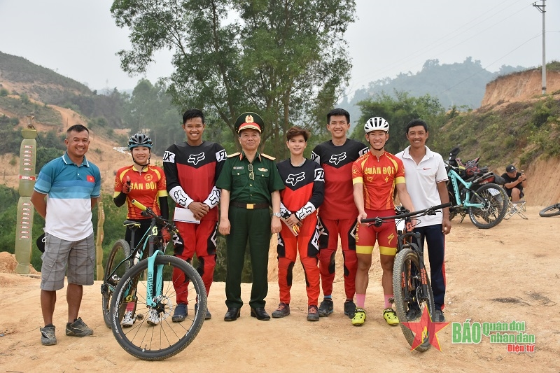 Đội tuyển xe đạp Việt Nam: \