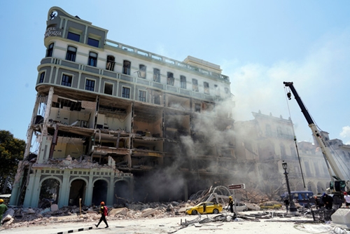 Cuba đẩy triển khai tìm kiếm cứu nạn nhanh sau vụ nổ khách sạn ở thủ đô La Habana