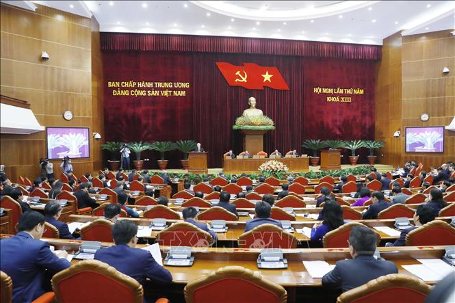 Ngày làm việc thứ tư Hội nghị Trung ương 5 khóa XIII