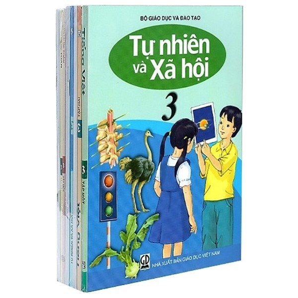 Đừng hình thức việc nhặt “sạn” sách giáo khoa