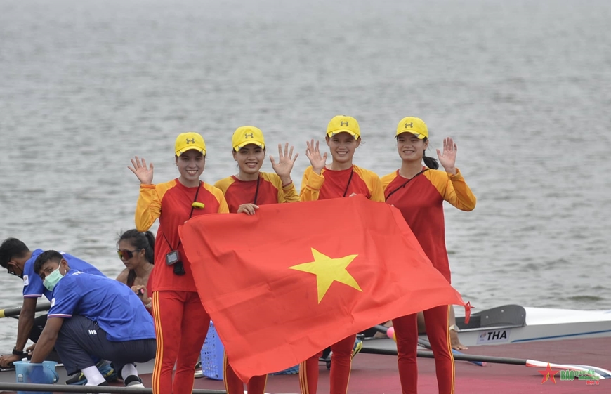 Đoàn Việt Nam vươn lên dẫn đầu với 10 huy chương vàng