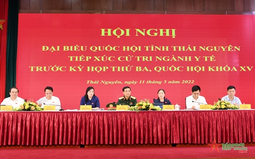 Đại tướng Phan Văn Giang tiếp xúc cử tri ngành y tế tỉnh Thái Nguyên