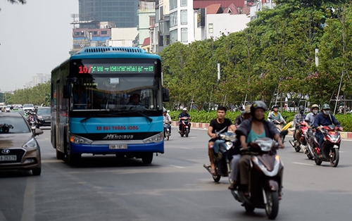 Hà Nội tăng cường xe buýt phục vụ SEA Games 31