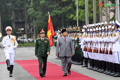 Bộ trưởng Quốc phòng Indonesia thăm chính thức Việt Nam

