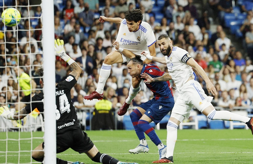 Real Madrid 6-0 Levante: Khẳng định sức mạnh nhà tân vô địch