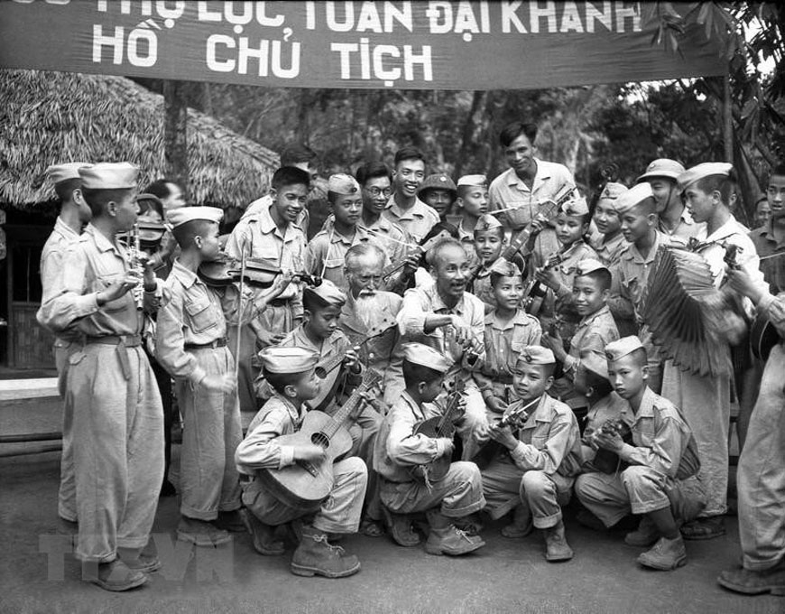 Nhấn vào ảnh để phóng to Ngày 19-5-1890: Ngày sinh Chủ tịch Hồ Chí Minh