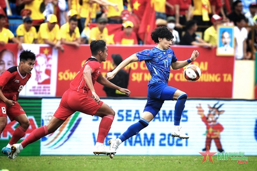 SEA Games 31: U23 Thái Lan vào chung kết trong trận cầu 4 thẻ đỏ