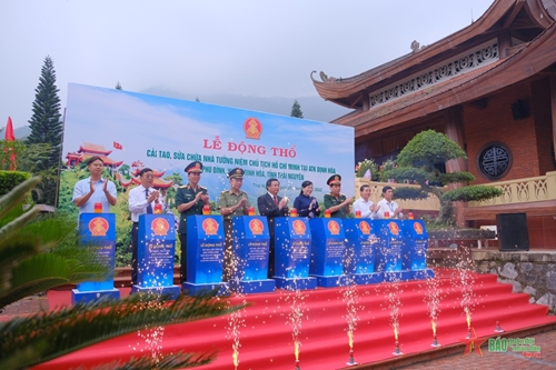 Tỉnh Thái Nguyên tổ chức nhiều hoạt động Kỷ niệm 75 năm Ngày Bác Hồ về ATK Định Hóa

