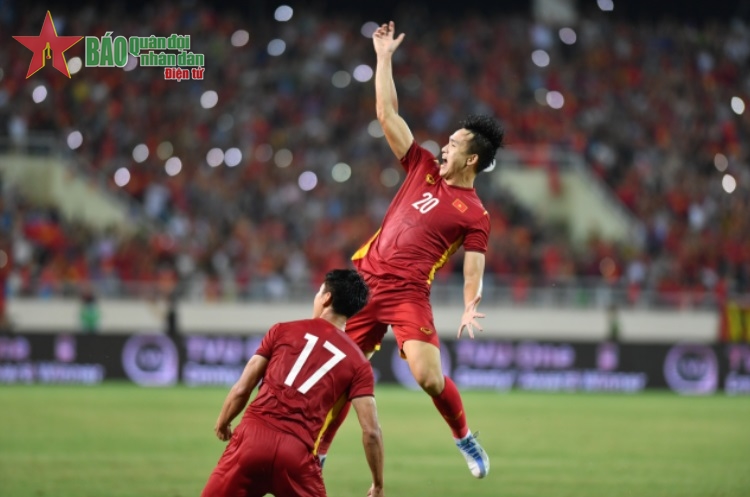 Đội tuyển U23 Việt Nam giành huy chương vàng SEA Games sau khi vượt qua U23 Thái Lan với tỷ số 1-0