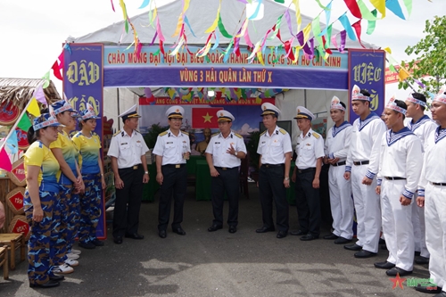 Vùng 3 Hải quân tổ chức Hội trại “Tuổi trẻ giữ biển” 