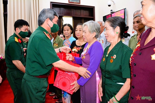 Bộ Quốc phòng gặp mặt người có công với cách mạng tỉnh Đồng Nai