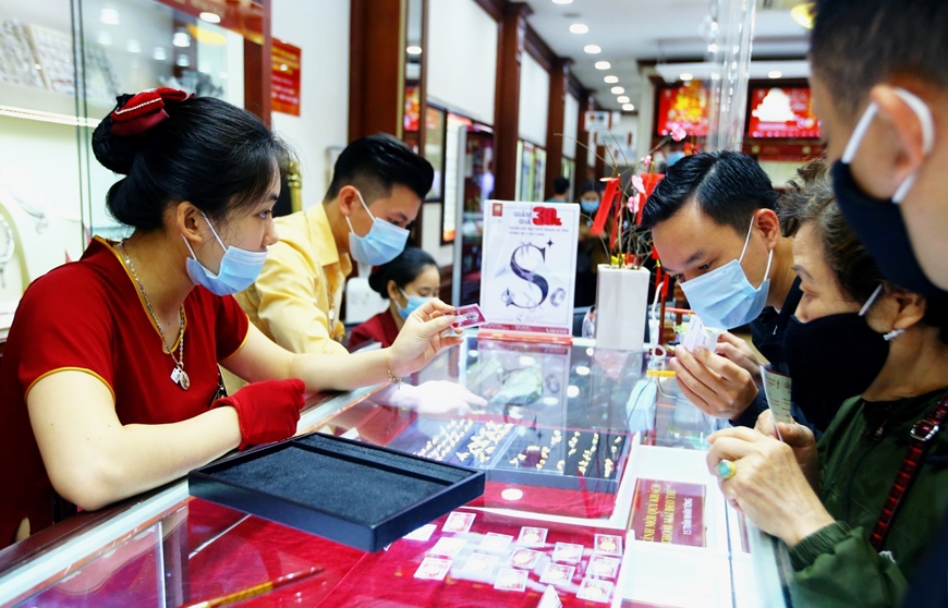 Giá vàng hôm nay trong nước tiếp tục tăng. Ảnh minh họa: TTXVN