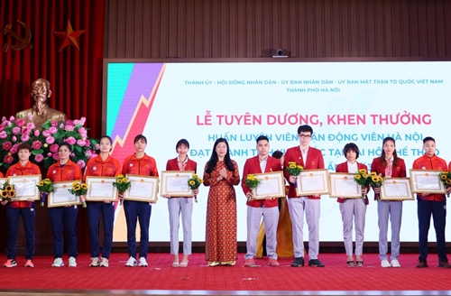 Hà Nội khen thưởng các vận động viên, huấn luyện viên xuất sắc tại SEA Games 31