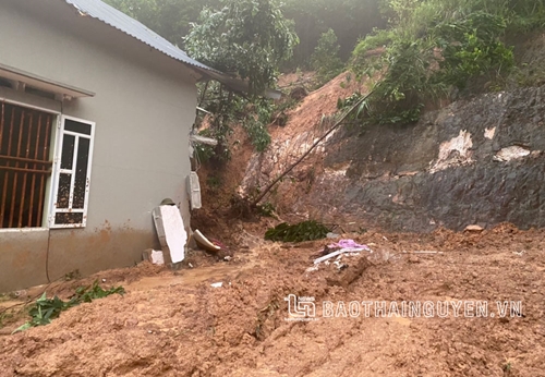 Sạt lở đất khiến 3 người tử vong ở Nam Hòa (Đồng Hỷ, Thái Nguyên) 