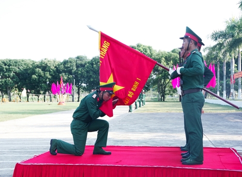 Trung đoàn 1 (Sư đoàn 2, Quân khu 5) tổ chức Lễ tuyên thệ chiến sĩ mới