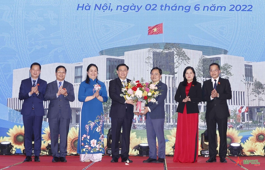 Chủ tịch Quốc hội gặp mặt Nhóm đại biểu Quốc hội trẻ