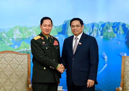 Tạo thêm xung lực mới cho hợp tác quốc phòng Việt Nam - Lào