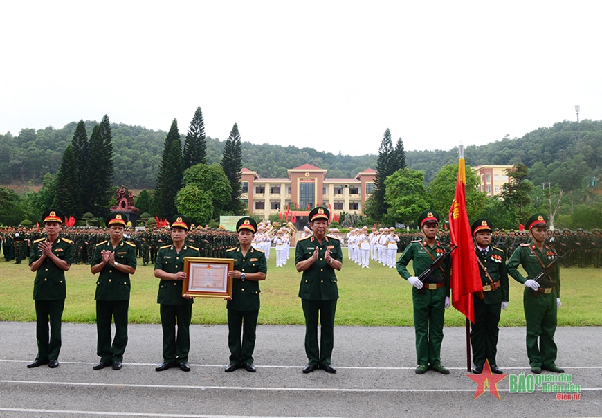 玫瑰帝国4·乌雨蝶之翼