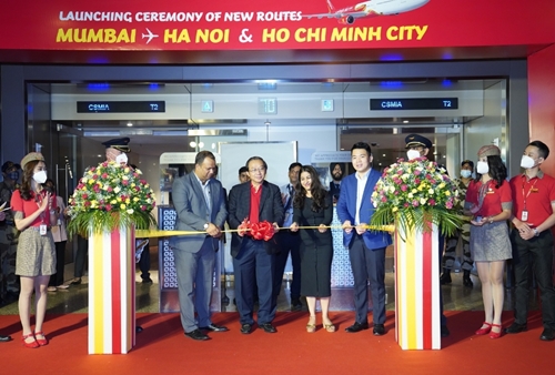 Vietjet khai trương hai đường bay thẳng kết nối Hà Nội, TP Hồ Chí Minh và Ấn Độ