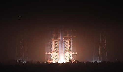  Trung Quốc đưa 3 phi hành gia lên trạm vũ trụ Thiên Cung