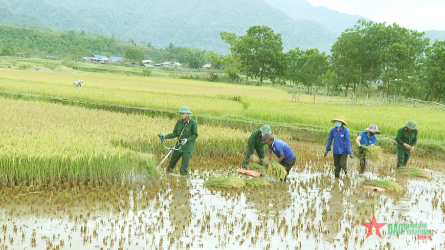 Thi đua lập công theo lời Bác Hồ dặn