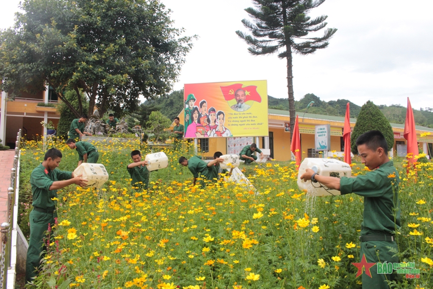 Thi đua lập công theo lời Bác Hồ dặn