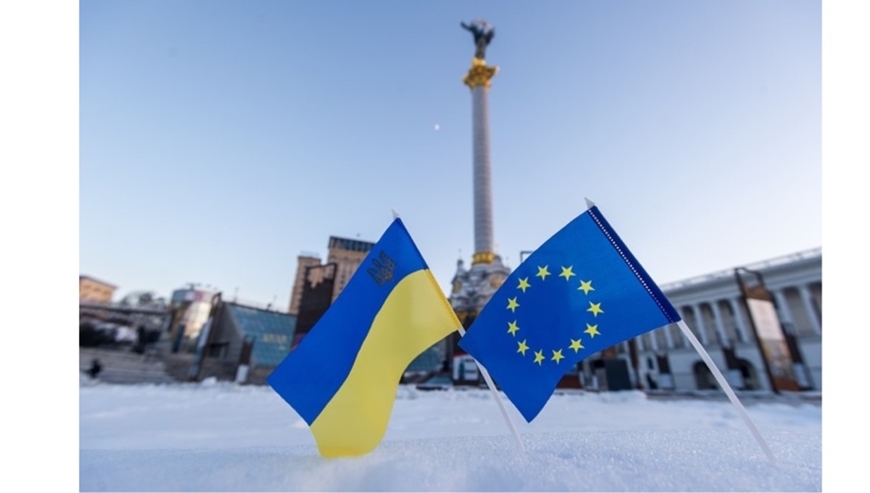 Gia nhập EU của Ukraine: Gia nhập Liên minh Châu Âu là bước ngoặt lịch sử quan trọng của Ukraine, mở ra nhiều cơ hội mới cho đất nước này. Cùng với đó là sự phát triển mạnh mẽ của nền kinh tế và văn hóa Ukraine. Bạn hãy xem hình ảnh để tìm hiểu thêm về chuyến hành trình quan trọng này của Ukraine.