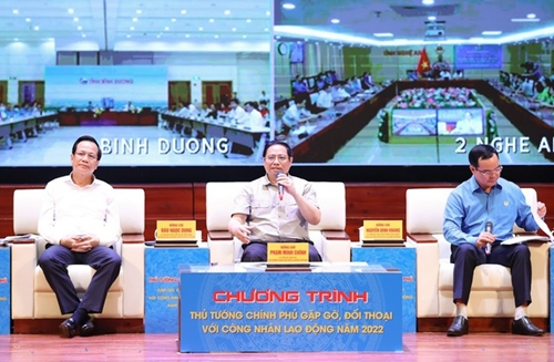 Thủ tướng Chính phủ Phạm Minh Chính đối thoại với hơn 4.500 công nhân, người lao động trên cả nước