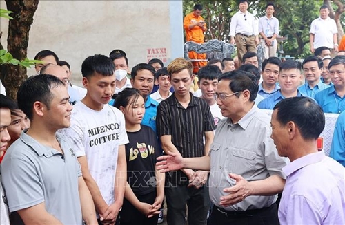 Thủ tướng Phạm Minh Chính gặp gỡ, đối thoại với công nhân lao động cả nước