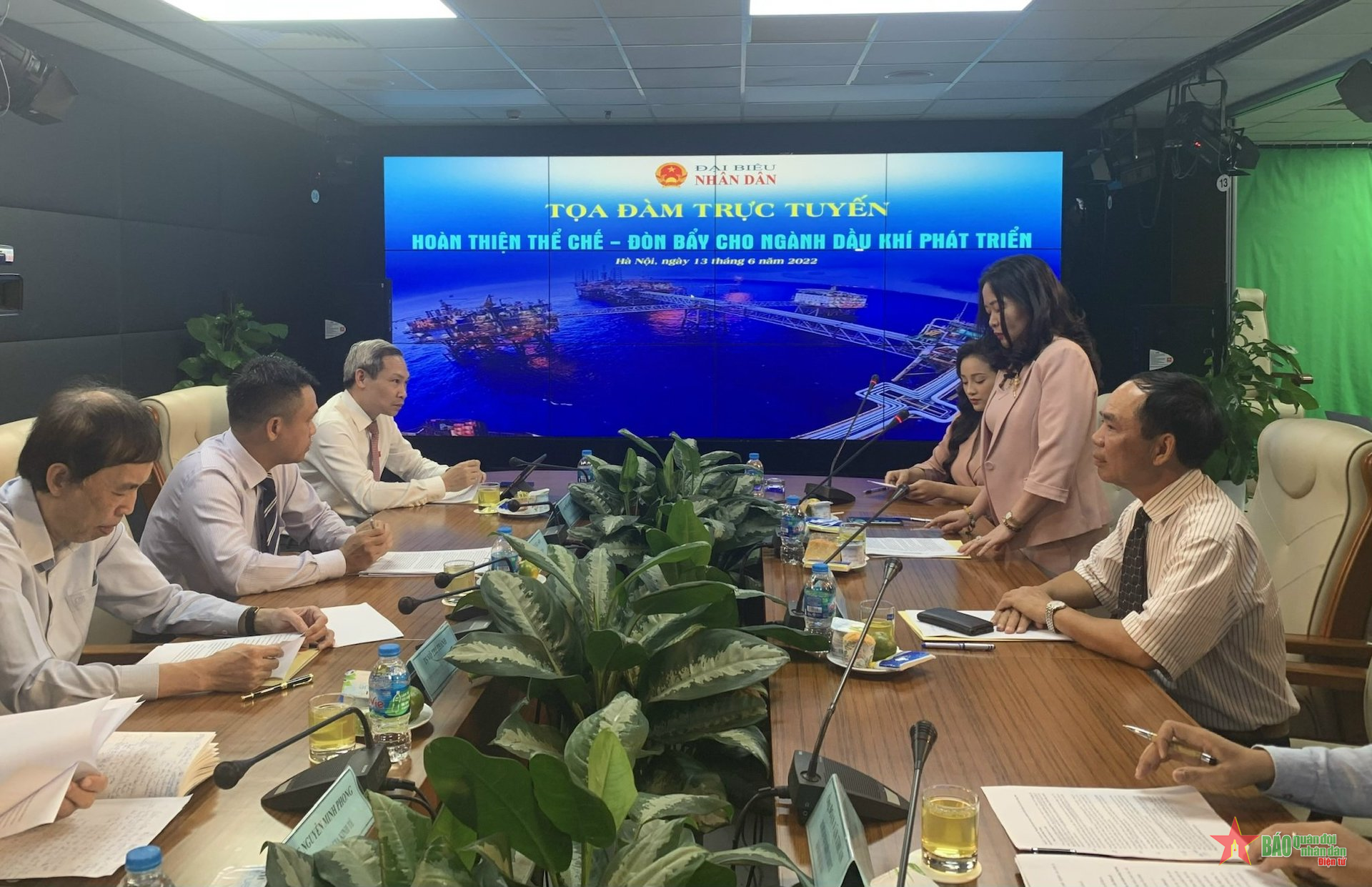 Hoàn thiện khuôn khổ pháp lý ngành dầu khí