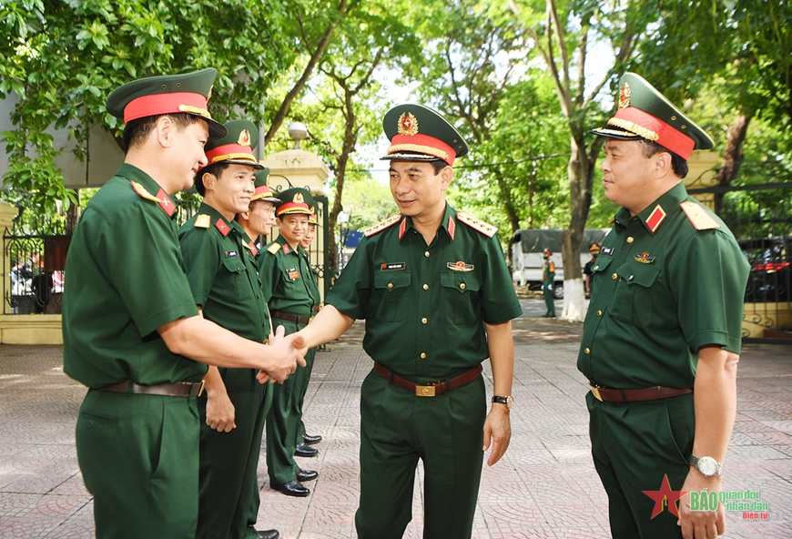 Đại tướng Phan Văn Giang thăm và chúc mừng Báo Quân đội nhân dân, nhân kỷ niệm 97 năm Ngày Báo chí cách mạng Việt Nam