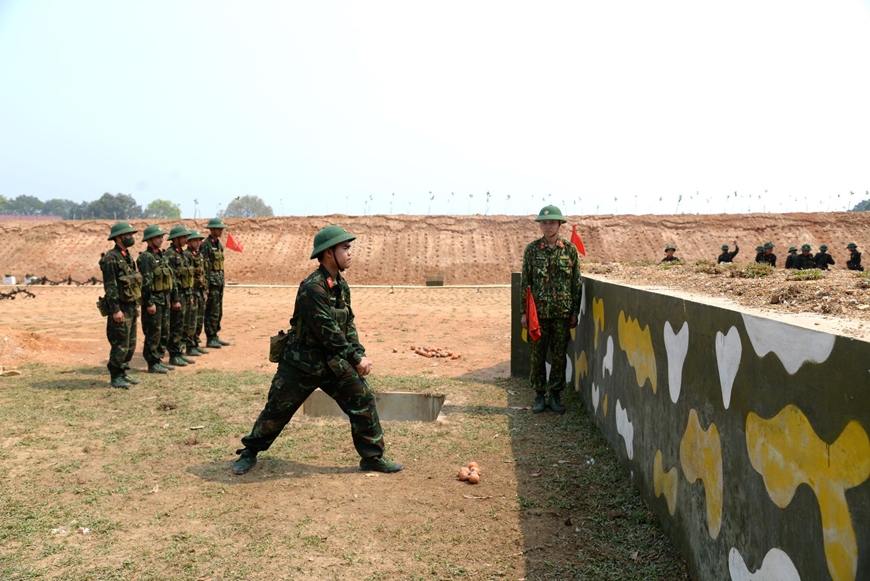 Chú trọng bảo đảm an toàn trong huấn luyện chiến sĩ mới