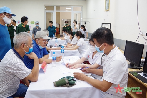 Bệnh viện TƯQĐ 108 khám bệnh, cấp phát thuốc miễn phí tri ân ngày thương binh-liệt sĩ
