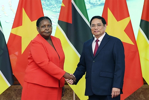 Thủ tướng Chính phủ Phạm Minh Chính hội kiến Chủ tịch Quốc hội Mozambique