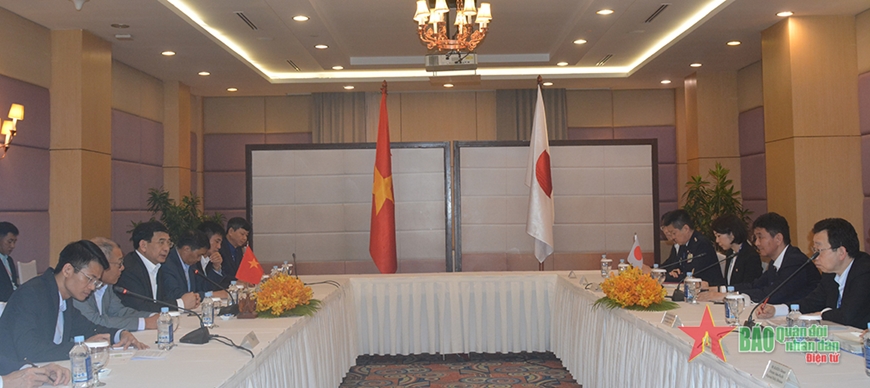 Bộ trưởng Phan Văn Giang gặp song phương Bộ trưởng Bộ Quốc phòng Lào, Nhật Bản và Campuchia