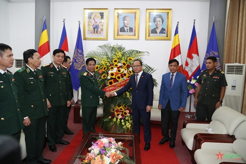 Hợp tác quốc phòng là một trụ cột quan trọng của quan hệ Việt Nam - Campuchia