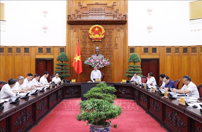 Thủ tướng Phạm Minh Chính họp về cung ứng thuốc, vật tư y tế