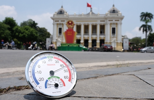 Thời tiết nắng nóng, tiêu thụ điện tại Hà Nội lập đỉnh