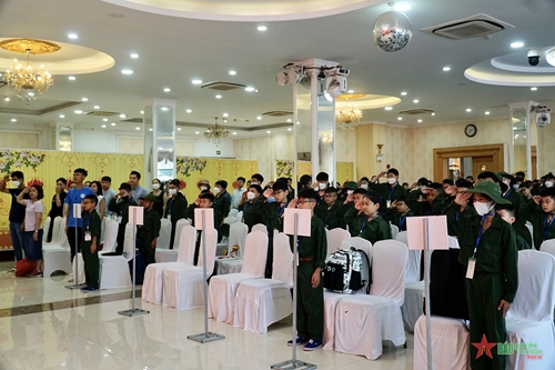 Hơn 100 học viên tham gia Học kỳ trong Quân đội năm 2022