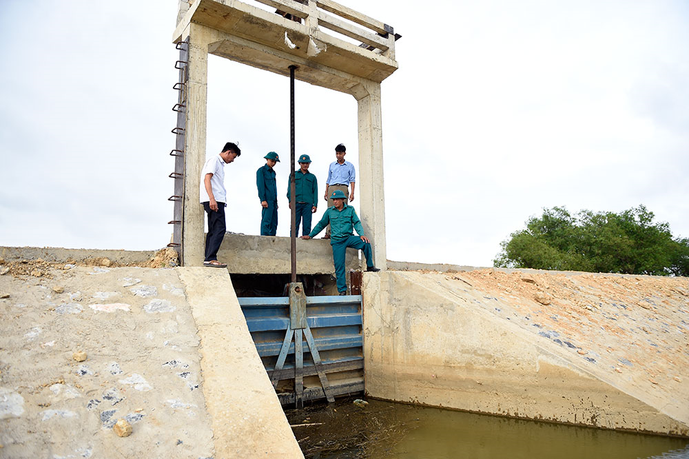 Bài 2: Chống lũ từ “rốn” lũ Quảng Bình