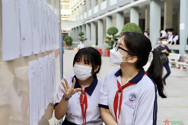TP Hồ Chí Minh công bố điểm chuẩn lớp 10 chuyên và tích hợp năm học 2022-2023