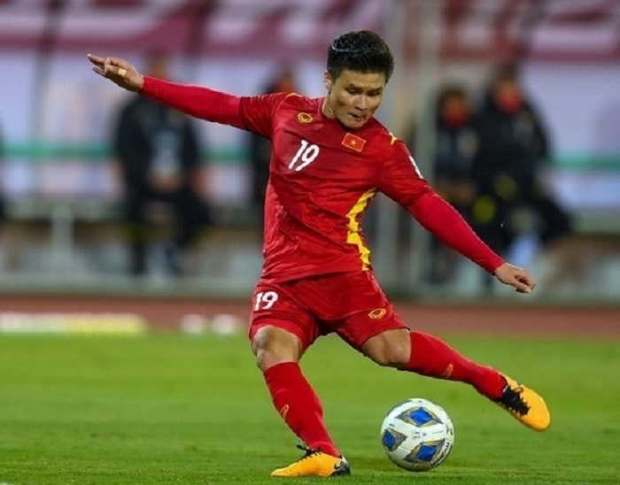 Quang Hải: Hãy cùng xem hình ảnh của Quang Hải, cầu thủ tài năng của đội tuyển Việt Nam. Với những kỹ thuật điêu luyện và những pha làm bàn đẳng cấp, chắc chắn bạn sẽ yêu thích anh ấy ngay khi xem hình ảnh này.