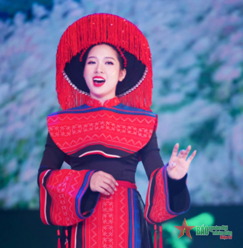 Khát khao mang tiếng hát đến biên cương, hải đảo