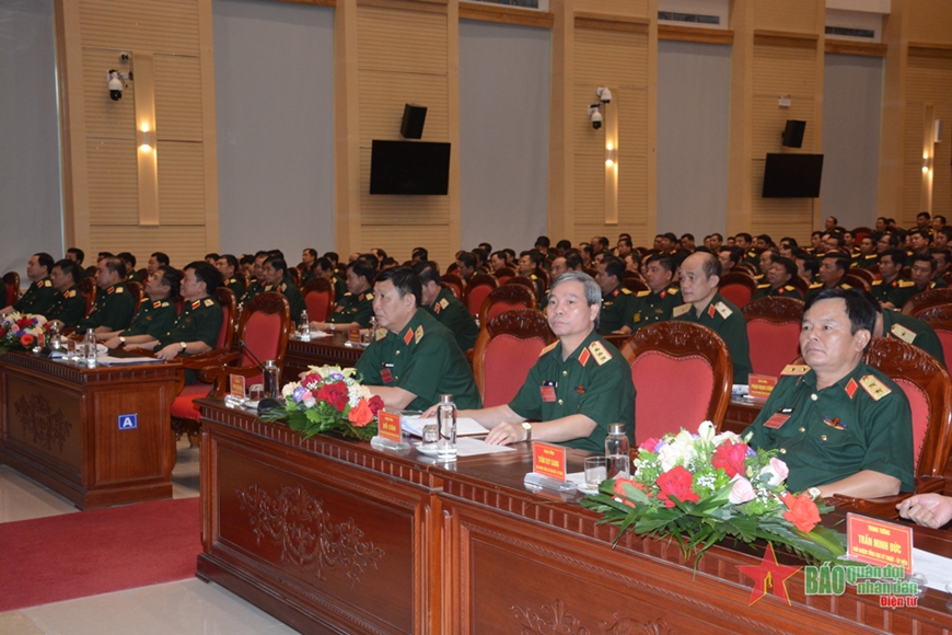 Thượng tướng Nguyễn Tân Cương chỉ đạo thi Chỉ huy trưởng, Chính ủy Bộ CHQS tỉnh, thành phố trực thuộc Trung ương