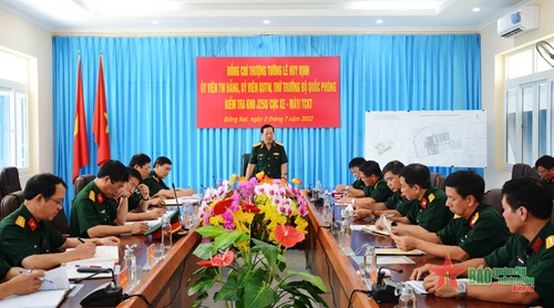 Thượng tướng Lê Huy Vịnh kiểm tra các đơn vị thuộc Tổng cục Kỹ thuật