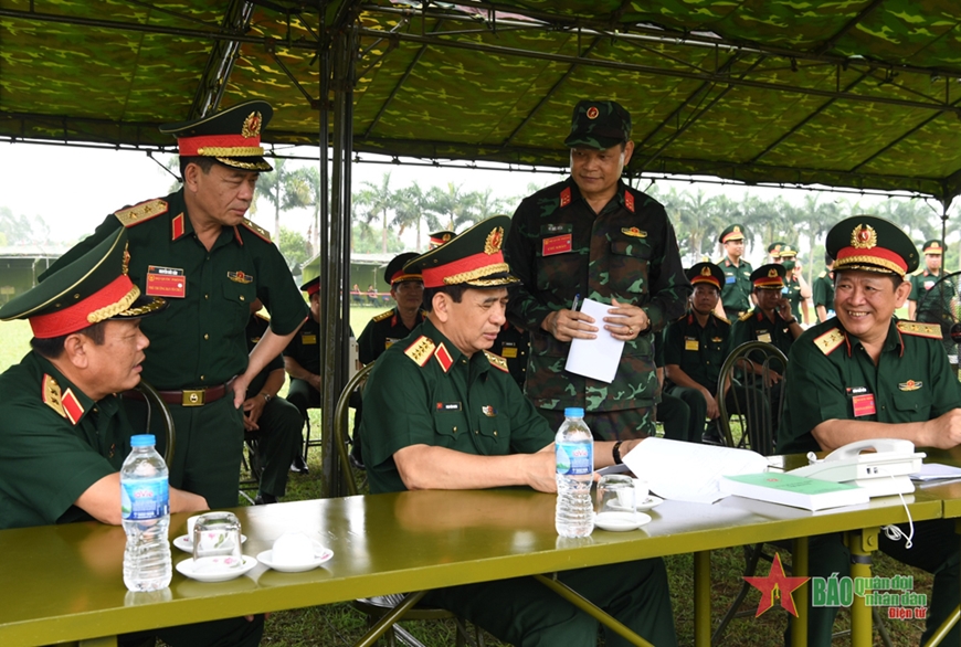 Đại tướng Phan Văn Giang thăm, động viên các lực lượng tham gia thi Chỉ huy trưởng, Chính ủy các tỉnh, thành phố trực thuộc Trung ương