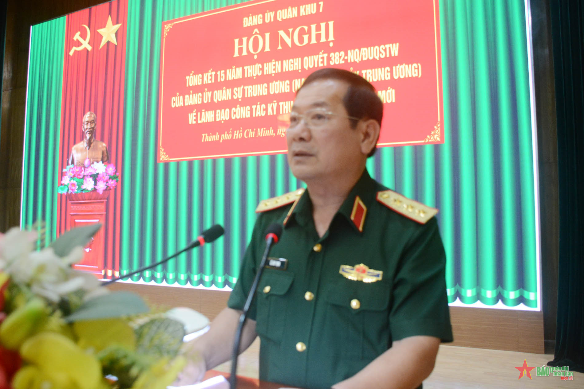 Đảng ủy Quân khu 7 tổng kết 15 năm thực hiện Nghị quyết 382