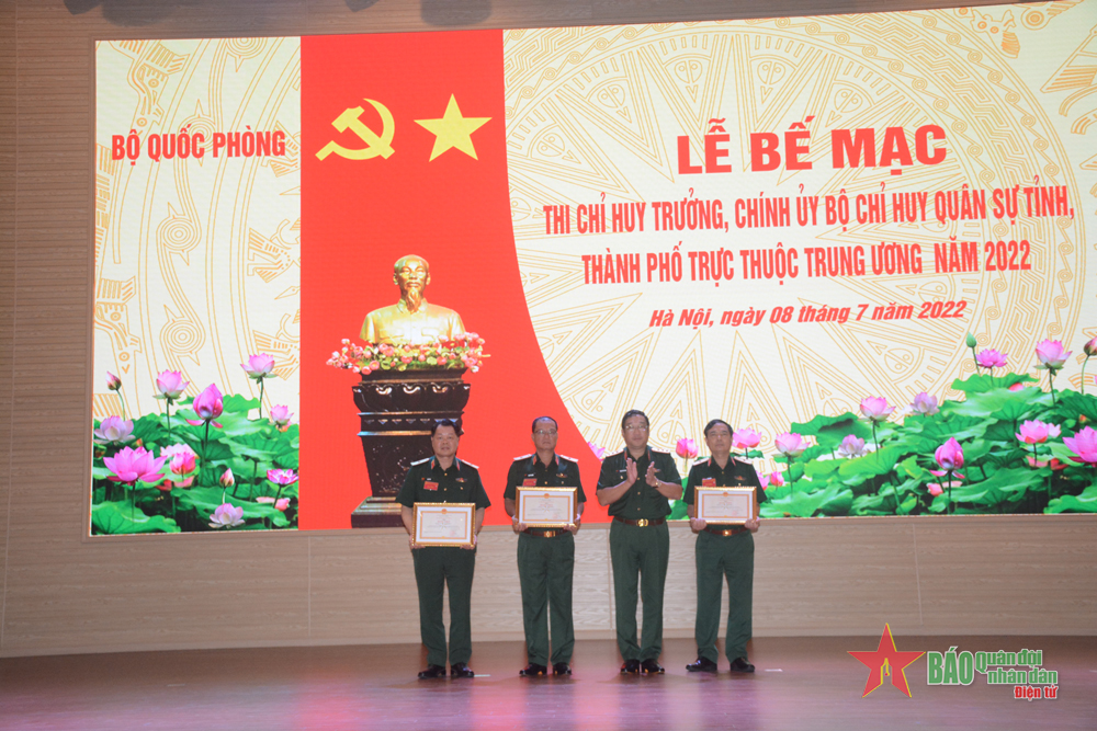 Bế mạc thi Chỉ huy trưởng, Chính ủy bộ chỉ huy quân sự tỉnh, thành phố năm 2022