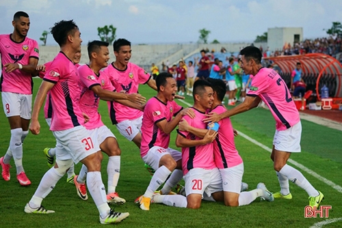 Vòng 6 V-League 2022: Hồng Lĩnh Hà Tĩnh tiếp tục gây bất ngờ